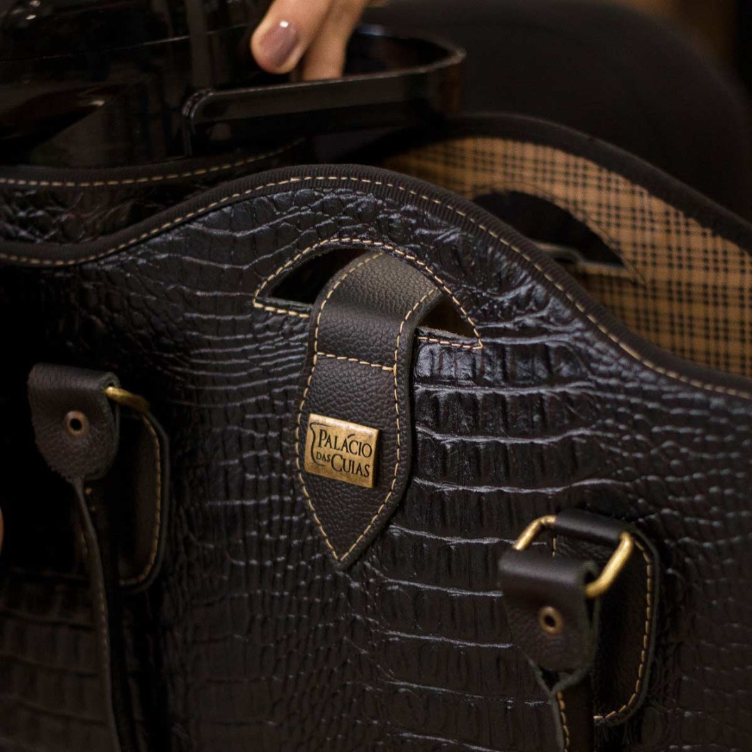 Imagem BOLSA MATEIRA retangular Couro CROCO preta